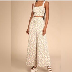 ✨HP✨Lulu's floral 2 piece jumpsuit